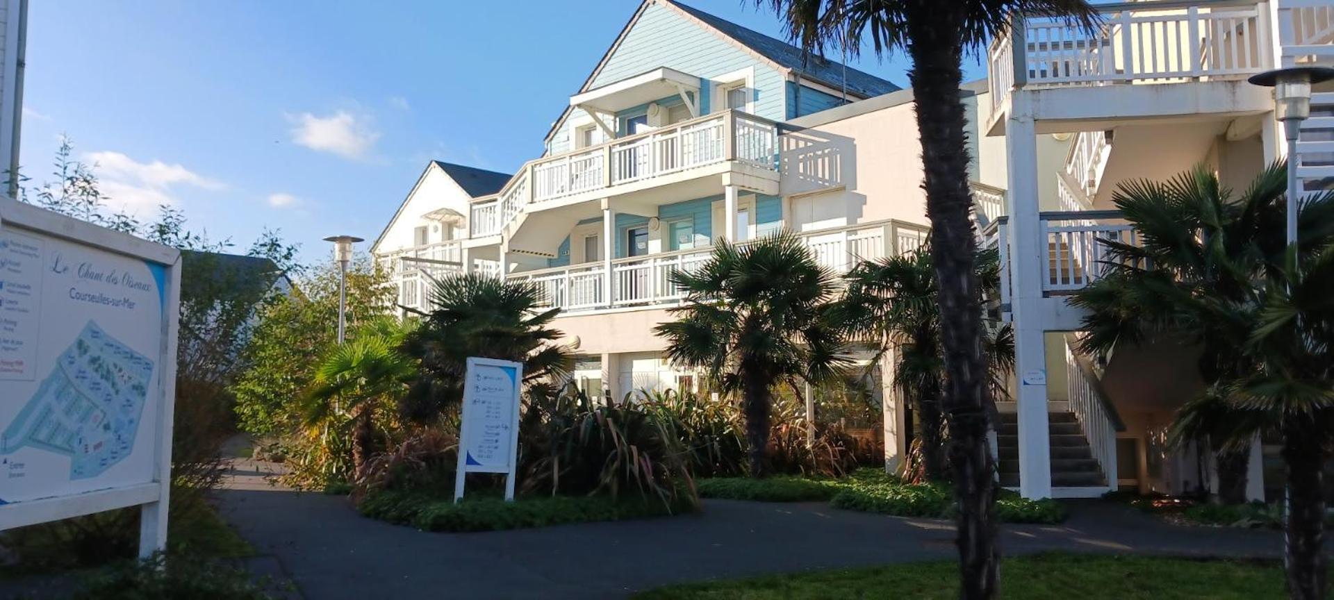 Le 501 F2 De Plain-Pied Avec Terrasse Apartamento Courseulles-sur-Mer Exterior foto