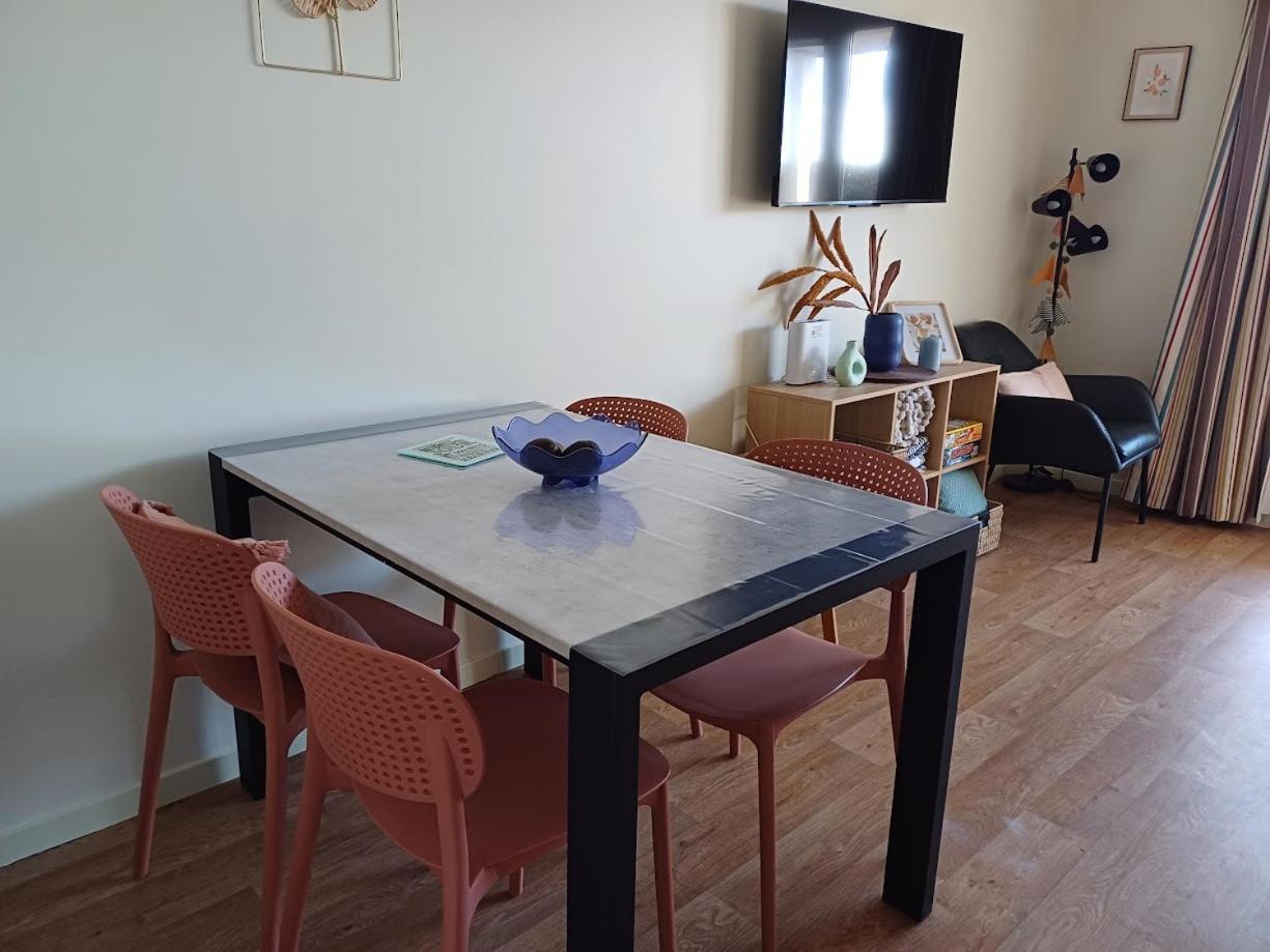 Le 501 F2 De Plain-Pied Avec Terrasse Apartamento Courseulles-sur-Mer Exterior foto